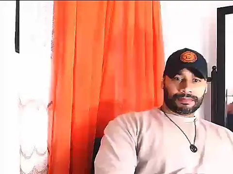 musclehetero Adlı Modelin Web Kamerası Şovu