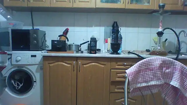 KaelNox élő XXX-chatje
