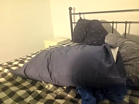 piggylatino webkamerás műsora