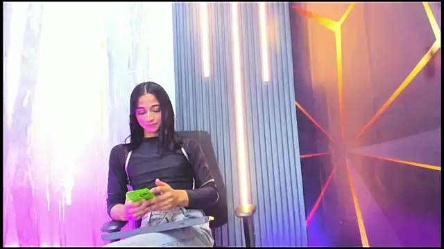 Pertunjukan Kamera Web Miss_Isa_