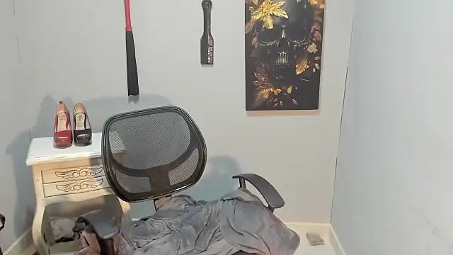 Онлайн чат XXX sandyquinnxx