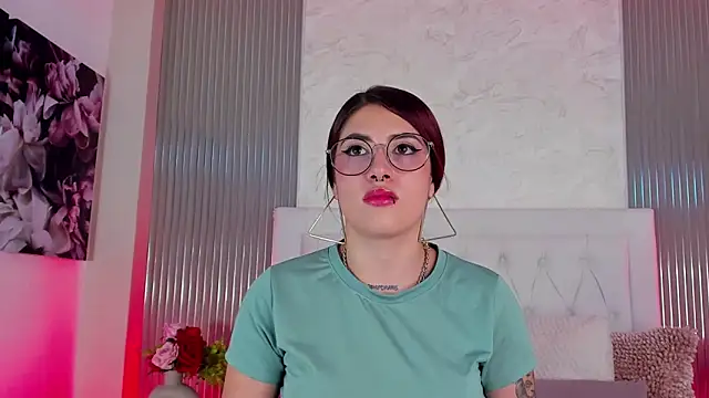 Онлайн чат XXX Darly_Hoopers