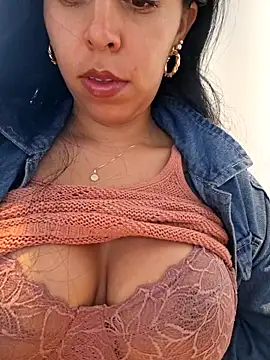 Онлайн чат XXX Luianna