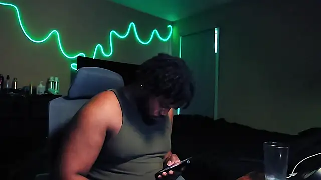 rogue42911 Live XXX Chat
