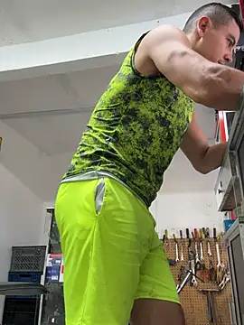 Paul22cm-'s Live XXX Chat