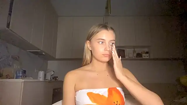 LavetaKempster: вебкам-шоу