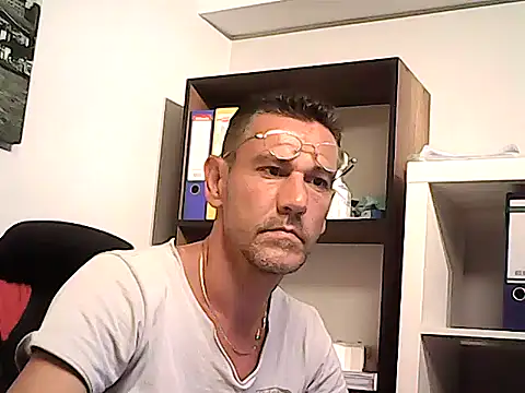 دردشة mastercharisma35 الجنسية المباشرة