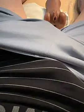 Show de Hotguyj na webcam