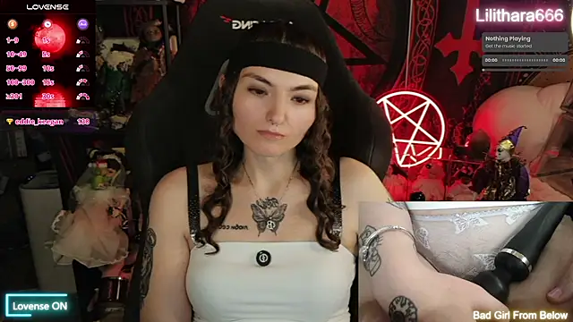 Lilithara666's Webcam Show
