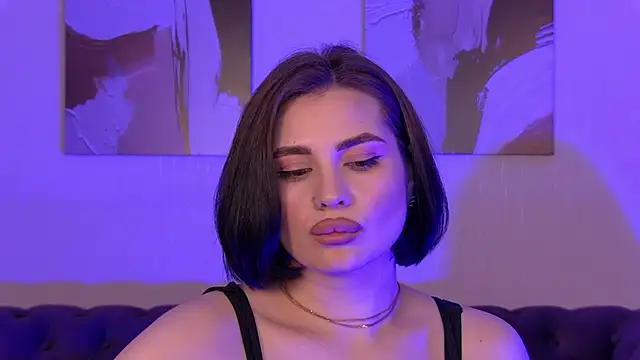 AdrianaToress' Live XXX Chat