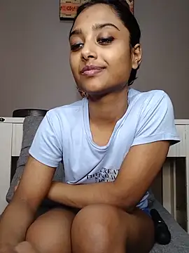 littlemissdevil69 网络视讯表演