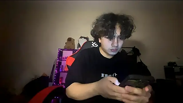 _ELIGOS_'s Live XXX Chat