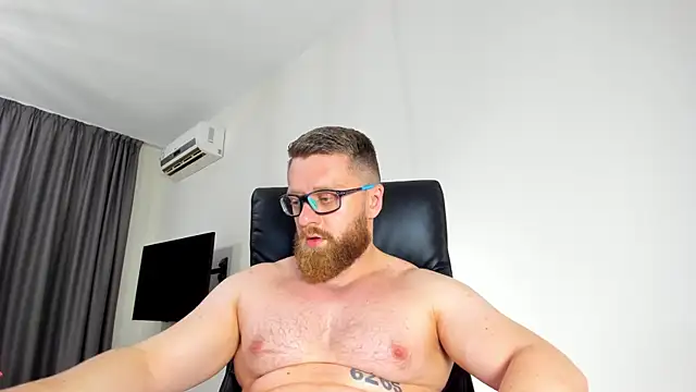 Pokazy przed kamerką – Findom_guy