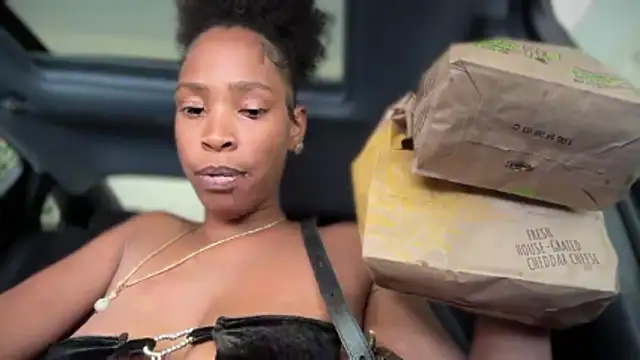 Cum2Charm's Live XXX Chat