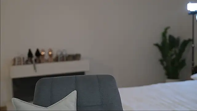Онлайн чат XXX ella_twinkl