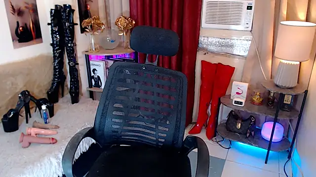 HorseCockIvy Pertunjukan Webcam