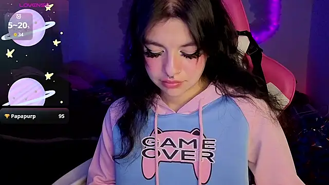 larah_uwu Live XXX-chat