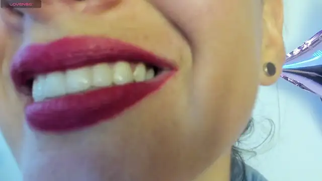 queen_fetish Adlı Modelin Canlı XXX Sohbeti