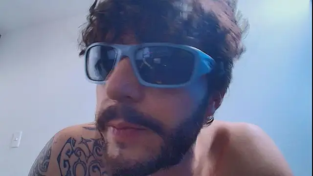 thomas_gun Chat XXX live