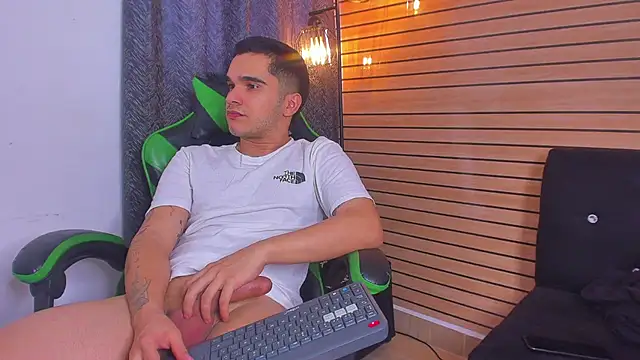 Brandoncrew: διαδικτυακό σόου στην κάμερα