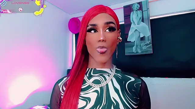 Kendall_hornyy Show in webcam