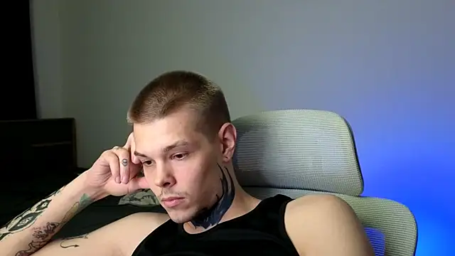 DENIS_HERE's Webcam Show