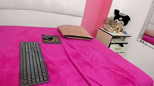 Angel_foxc13 Show in webcam