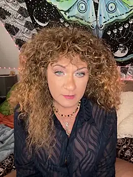 SuzyCatzz's Live XXX Chat