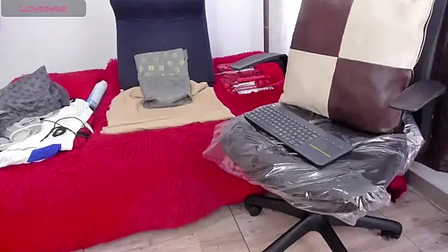 michacosio webcam show