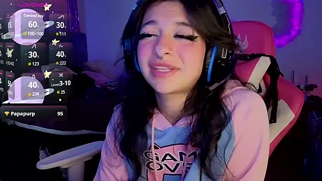 larah_uwuのライブXXXチャット