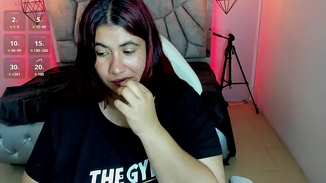 Addyy_02 Chat XXX in diretta