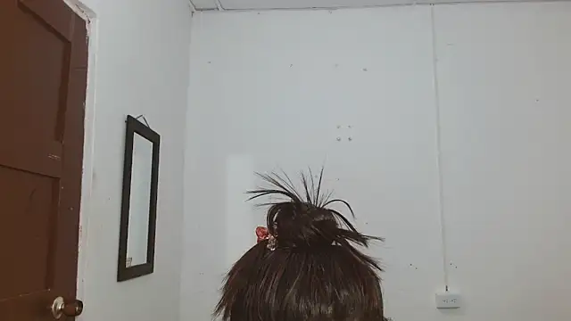 Živý XXX chat Thalian