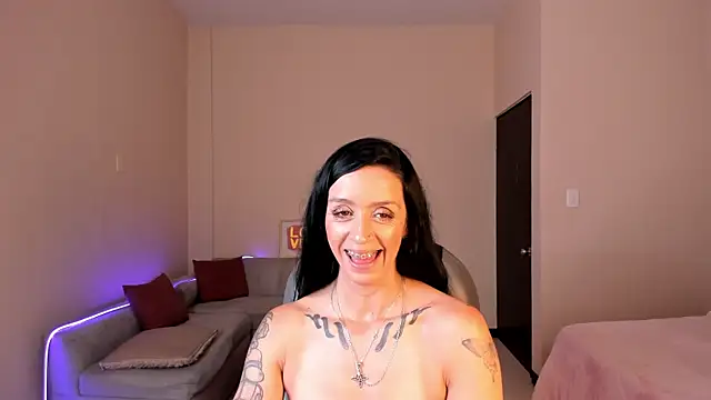 Kristen_Garner Adlı Modelin Canlı XXX Sohbeti