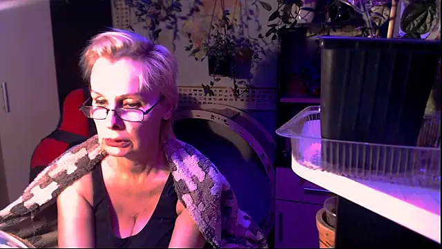 HelgaHimmell's Live XXX Chat