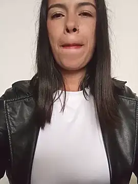 Nathaly_12's Live XXX Chat