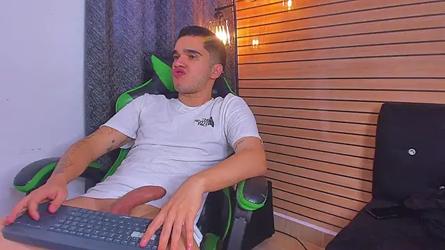 Brandoncrew élő XXX-chatje