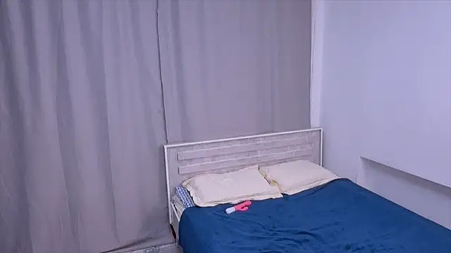 PurrrfectMiko Adlı Modelin Canlı XXX Sohbeti