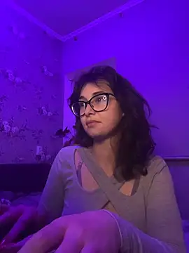 Angelik5371 Adlı Modelin Canlı XXX Sohbeti