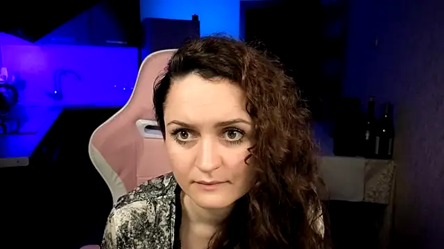 XXX chat uživo modela Cerann1