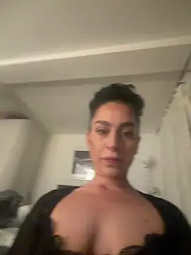 Chat XXX en directo de CurlyRouge