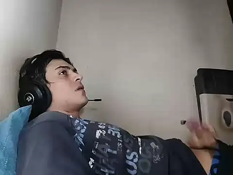 onlychinin Webcam show