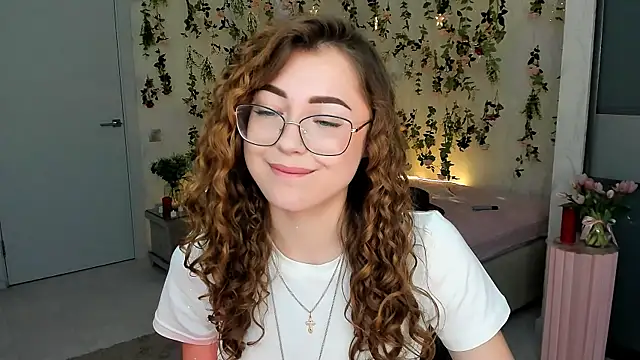 SereneFlame live XXX chat