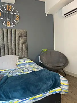 XXX chat uživo modela Robin_Rief