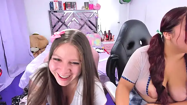 Chatroom XXX en direct de Luna_Analya