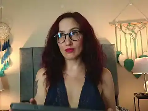 IberianMoonMK Chat XXX live