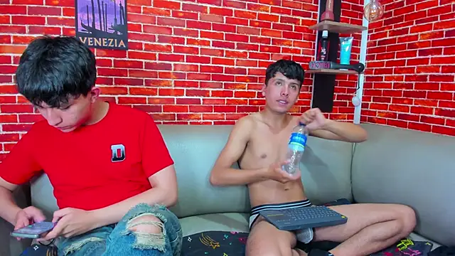 Hoot_boyss_ 网络视讯表演