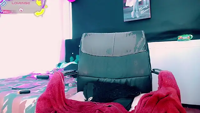 Kendall_hornyyn Webbikameraesitys