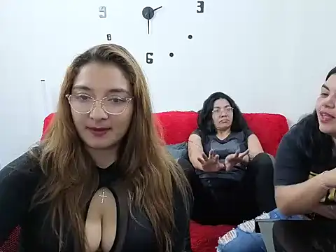 sweety_funny Pertunjukan Webcam