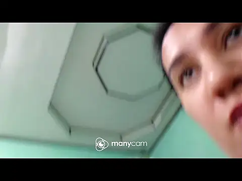 Chat +18 de SeductiveNikki ao vivo