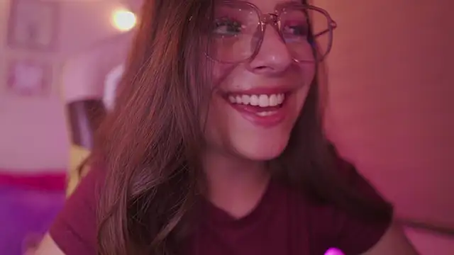 milly_kenner élő XXX-chatje